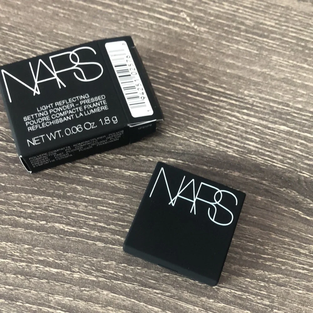 ❤️$10 NARS Light Reflecting Setting Powder